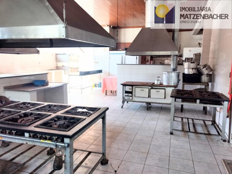 Cozinha com equipamentos