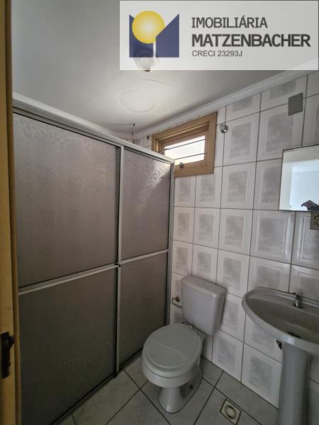 banheiro primeiro andar;