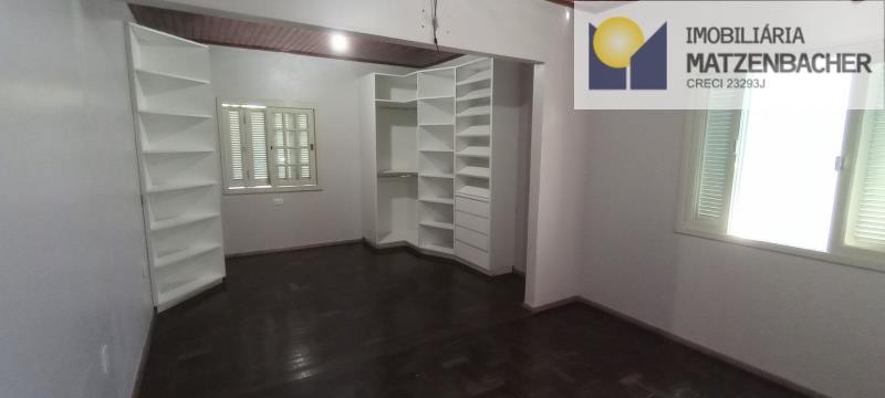 Dormitório com closet