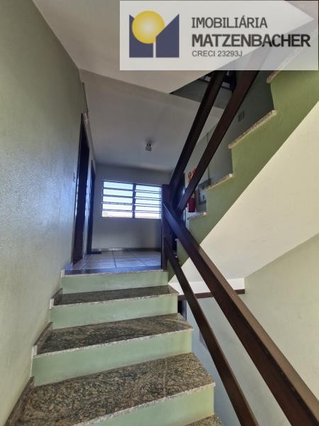 escadas de acesso