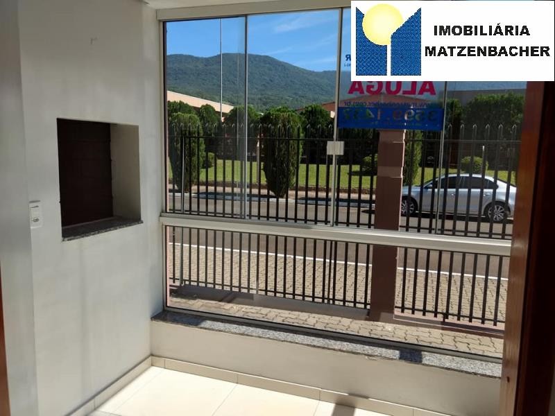 sacada com churrasqueira