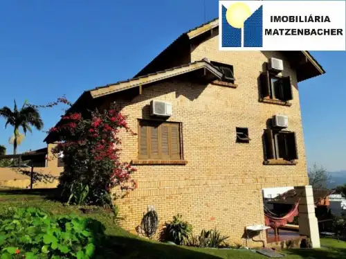 Casa / Sobrado à venda em Centro, Ivoti