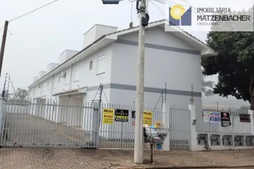 Casa / Sobrado para alugar em Centro, Sapiranga