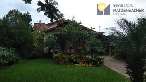 Casa / Sobrado à venda em Centro, Sapiranga