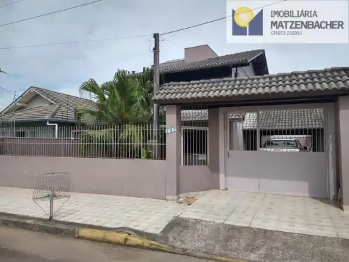 Casa / Sobrado à venda em Centro, Sapiranga