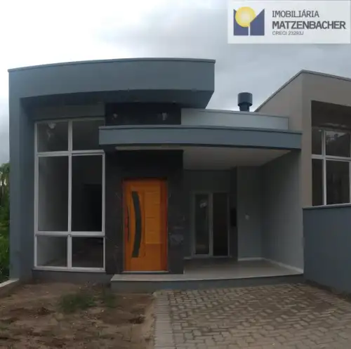 Casa / Sobrado à venda em Integração, Araricá